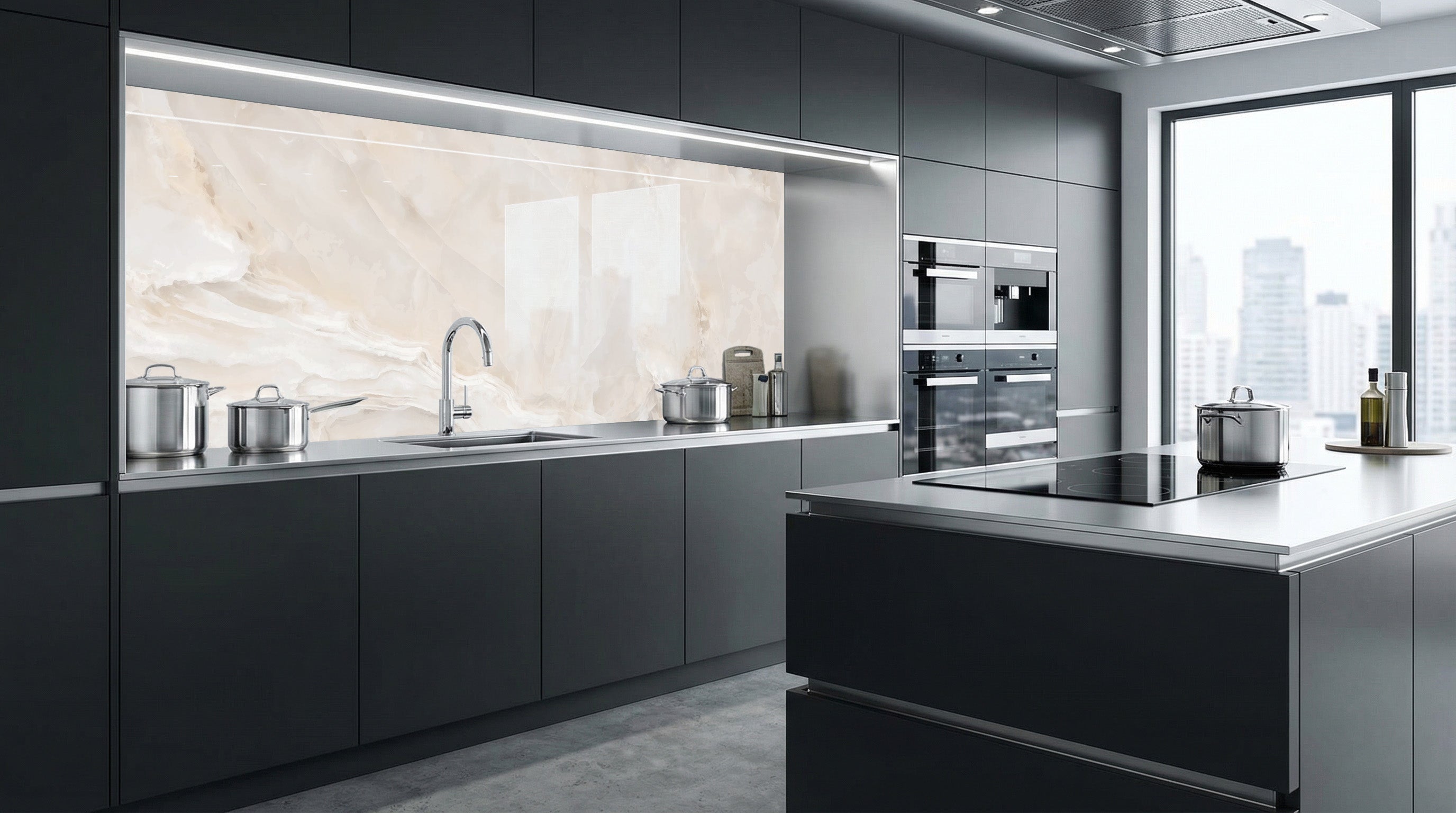 Moderne Küche mit dunklen Schränken, glasposter.com Küchenrückwand in Marmor-Optik Grau-Beige, Einbaubacköfen.
